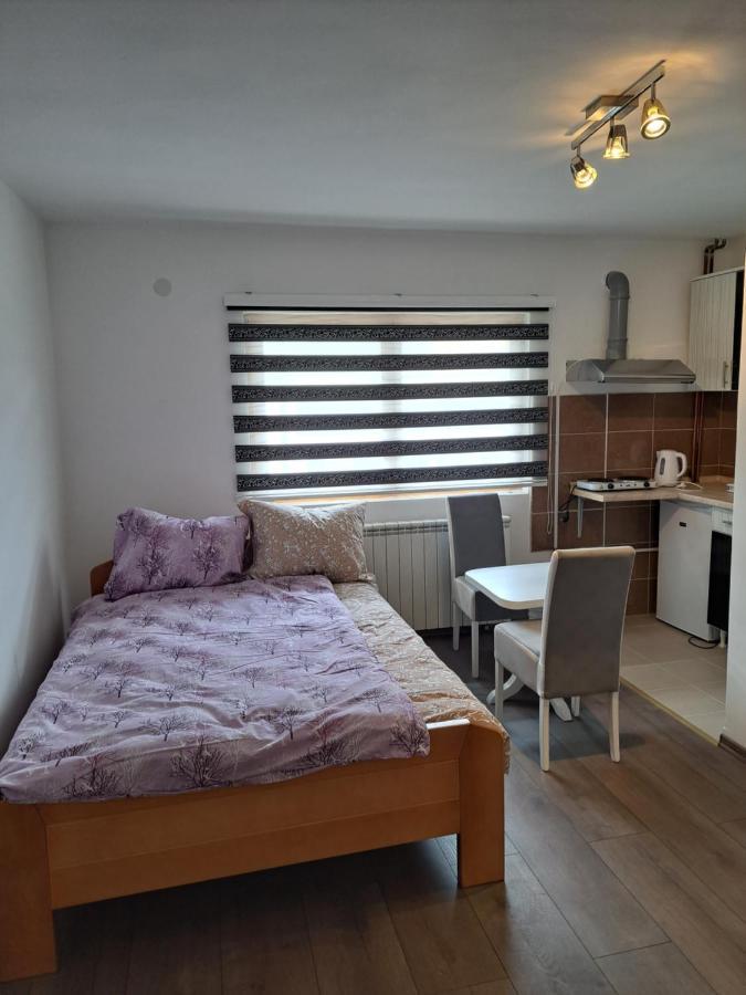 Apartments Neyla SJJ Eksteriør billede
